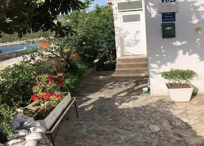 Seafront House Antonia